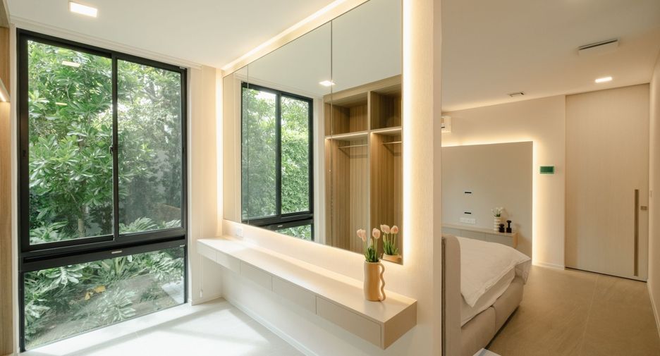 Casa en alquiler de 4 habitaciones en Saphan Sung, Bangkok
