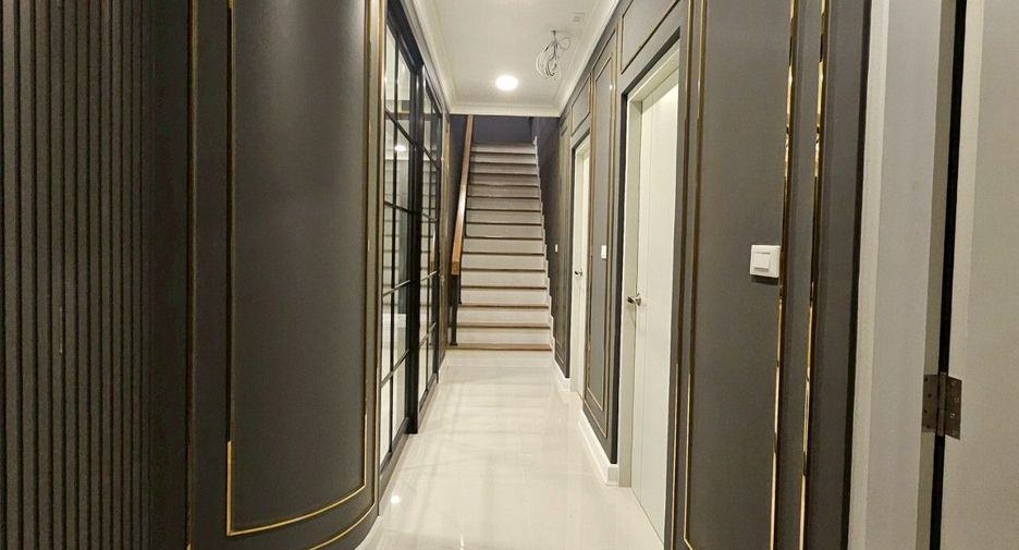 Haus zur Miete mit 4 Zimmer in Bang Phli, Samut Prakan
