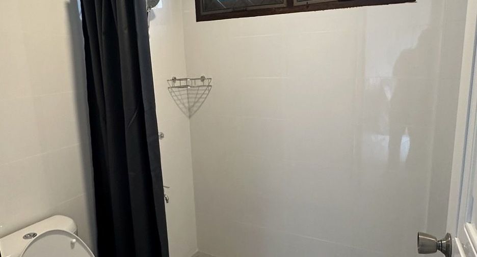 Casa en alquiler de 3 habitaciones en Watthana, Bangkok