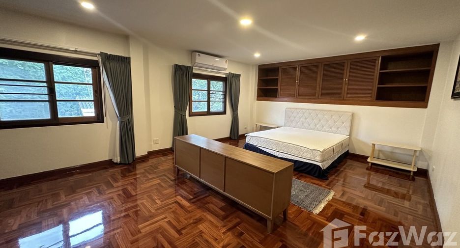 Casa en alquiler de 3 habitaciones en Watthana, Bangkok