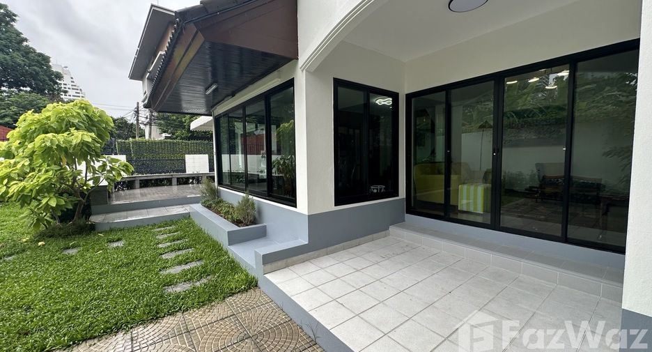 Casa en alquiler de 3 habitaciones en Watthana, Bangkok