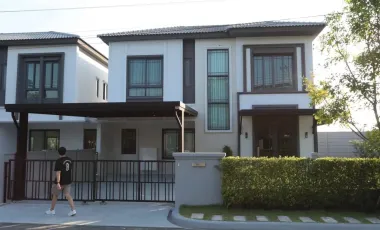 Casa en alquiler de 3 habitaciones en Bang Phli, Samut Prakan