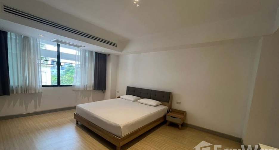 For rent 2 ベッドルーム condo in Watthana, Bangkok
