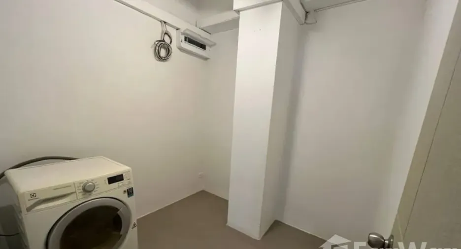 For rent 2 ベッドルーム condo in Watthana, Bangkok