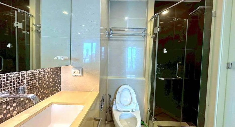 For rent 1 bed condo in Watthana, Bangkok