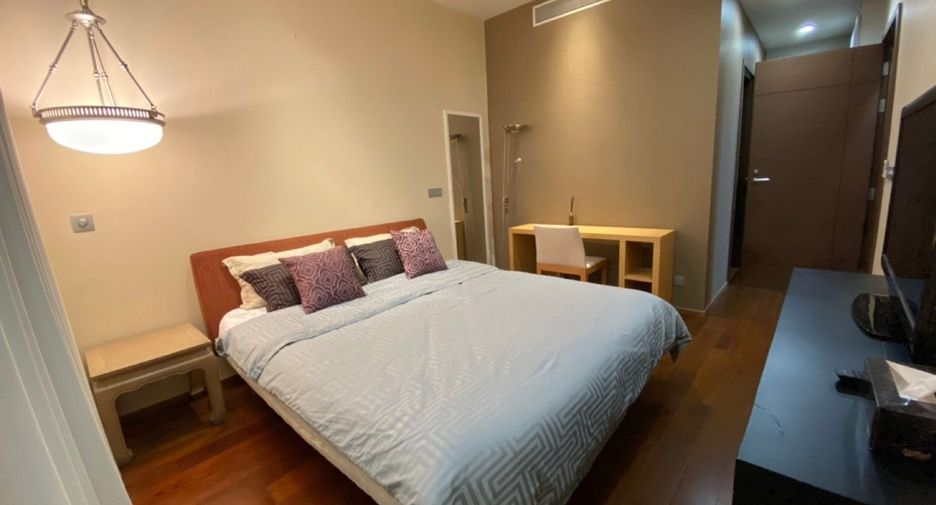 For rent 2 bedrooms condo in Watthana, Bangkok