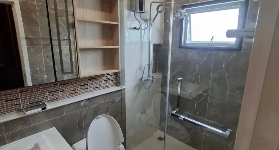 Casa en alquiler de 3 habitaciones en Prawet, Bangkok