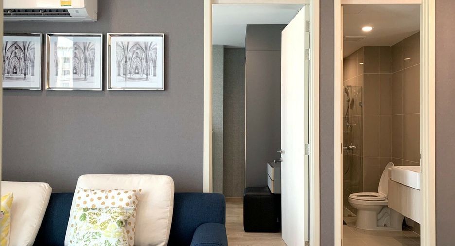 For rent 2 bedrooms condo in Watthana, Bangkok