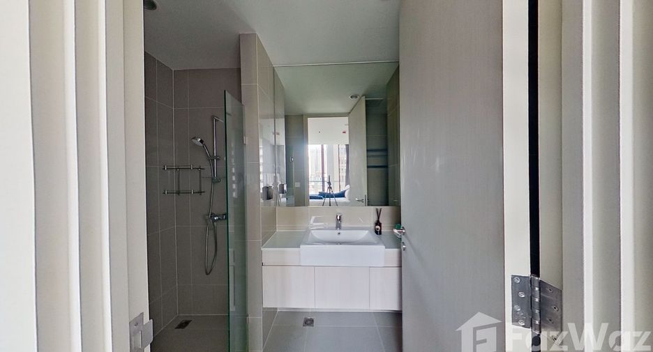 For rent 2 bedrooms condo in Watthana, Bangkok