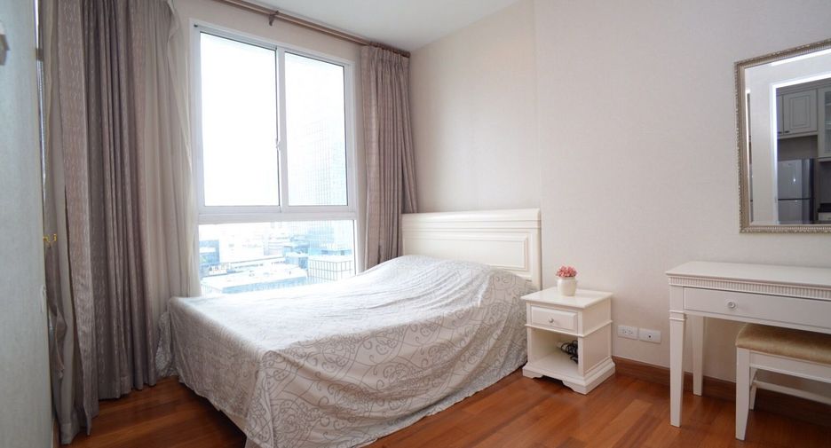For rent 1 bed condo in Sathon, Bangkok