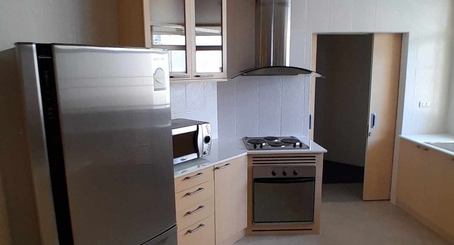 For rent 3 ベッドルーム condo in Khlong Toei, Bangkok