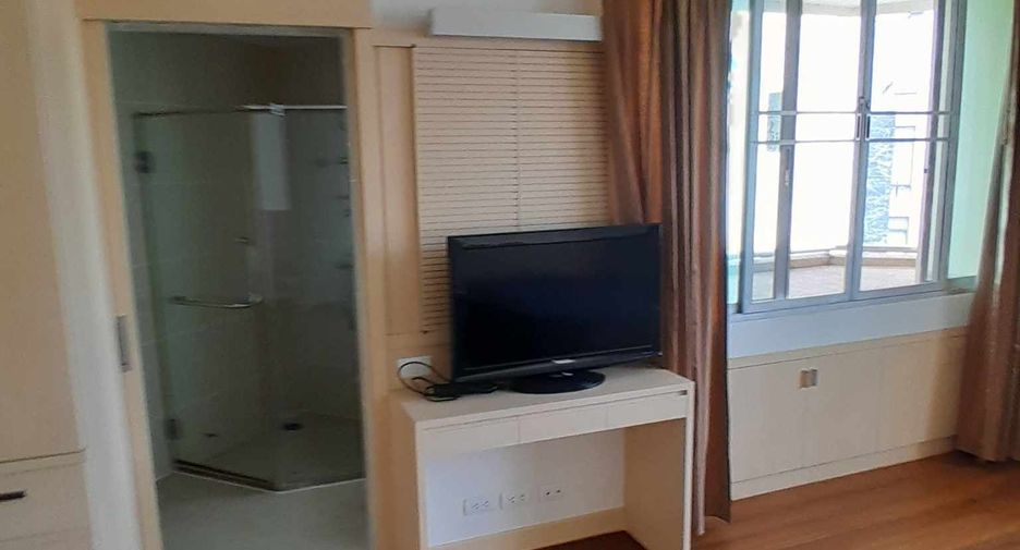 For rent 3 ベッドルーム condo in Khlong Toei, Bangkok