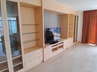 For rent 3 bedrooms condo in Khlong Toei, Bangkok