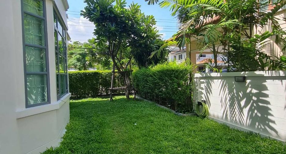 Casa en alquiler de 3 habitaciones en Bang Phli, Samut Prakan