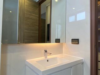 Condo en alquiler de 2 habitaciones en Phra Khanong, Bangkok