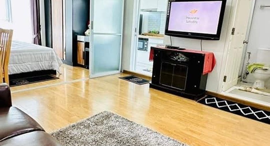For rent 1 bed condo in Huai Khwang, Bangkok