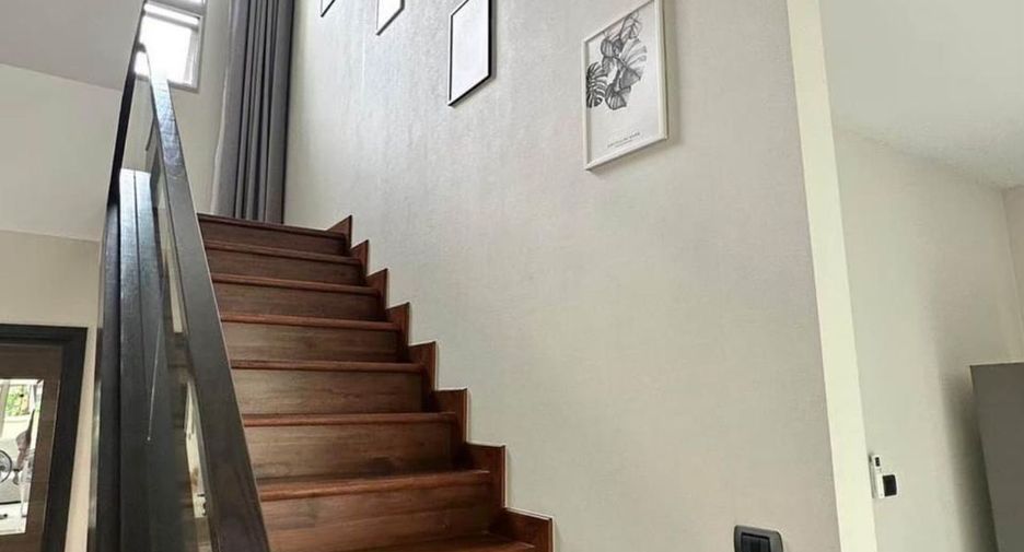 For rent 4 bedrooms house in Lat Krabang, Bangkok
