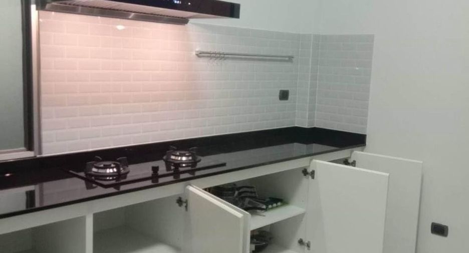 For rent 4 bedrooms house in Lat Krabang, Bangkok