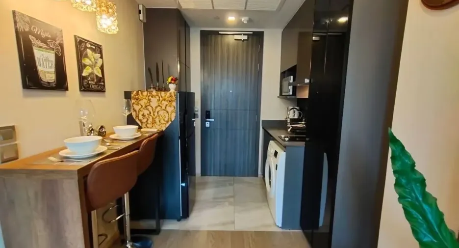 For rent 1 bed condo in Huai Khwang, Bangkok