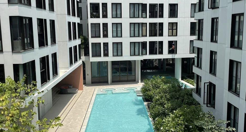 For rent 2 bedrooms condo in Watthana, Bangkok