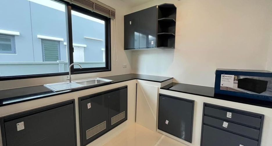 For rent 4 ベッドルーム house in Don Mueang, Bangkok