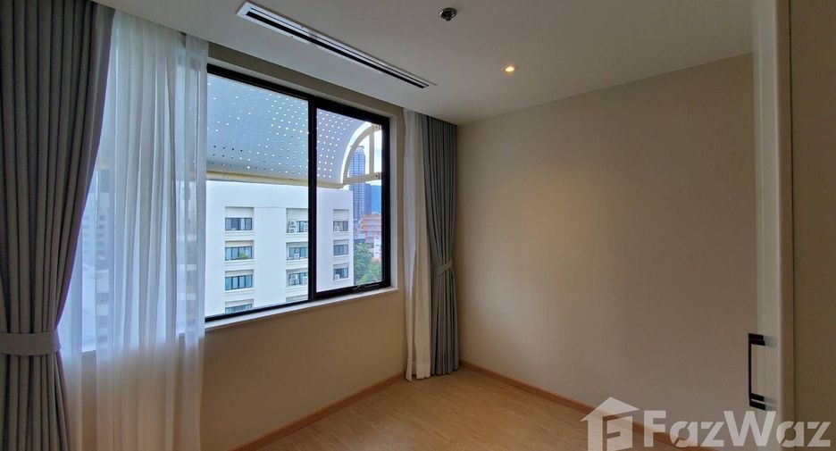 For rent 3 bedrooms apartment in Sathon, Bangkok