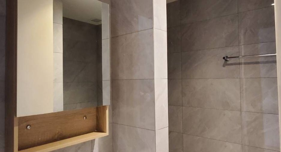 For rent 3 bedrooms apartment in Sathon, Bangkok