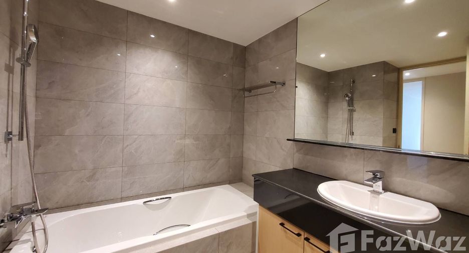 For rent 3 bedrooms apartment in Sathon, Bangkok