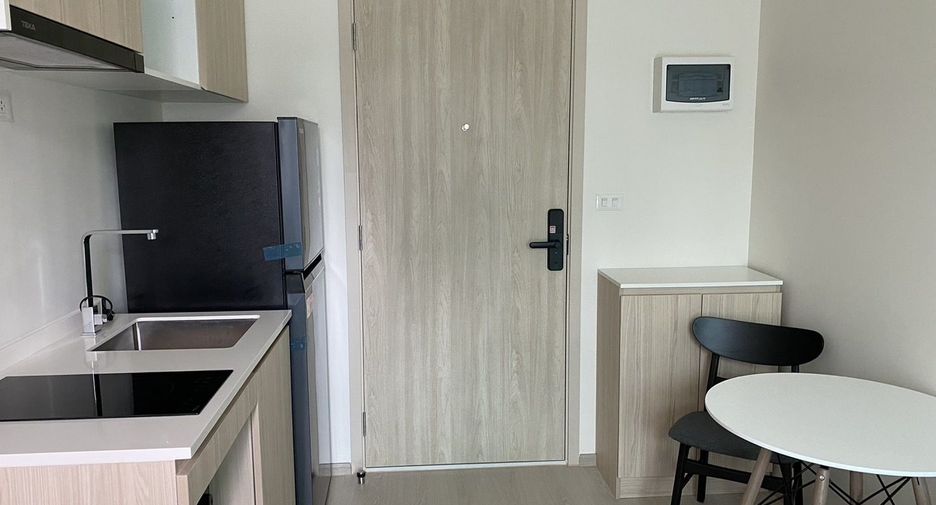 For rent 1 bed condo in Huai Khwang, Bangkok