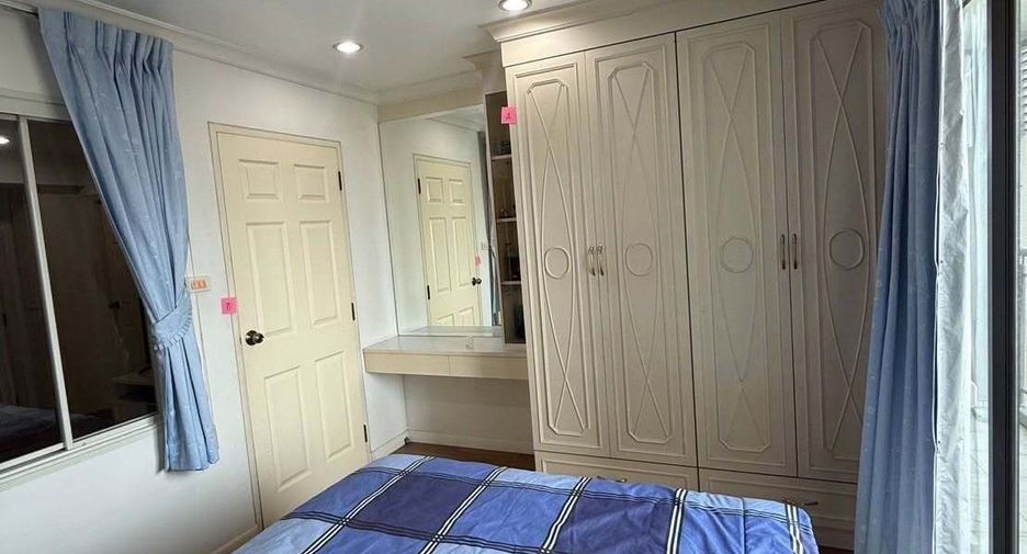 For rent 1 bed condo in Yan Nawa, Bangkok