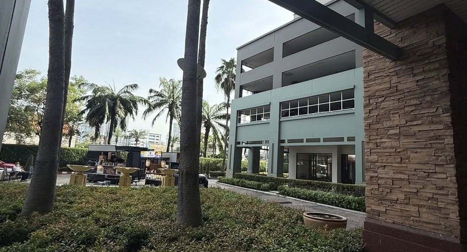 For rent 1 bed condo in Yan Nawa, Bangkok