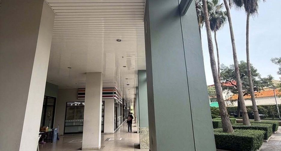 For rent 1 bed condo in Yan Nawa, Bangkok