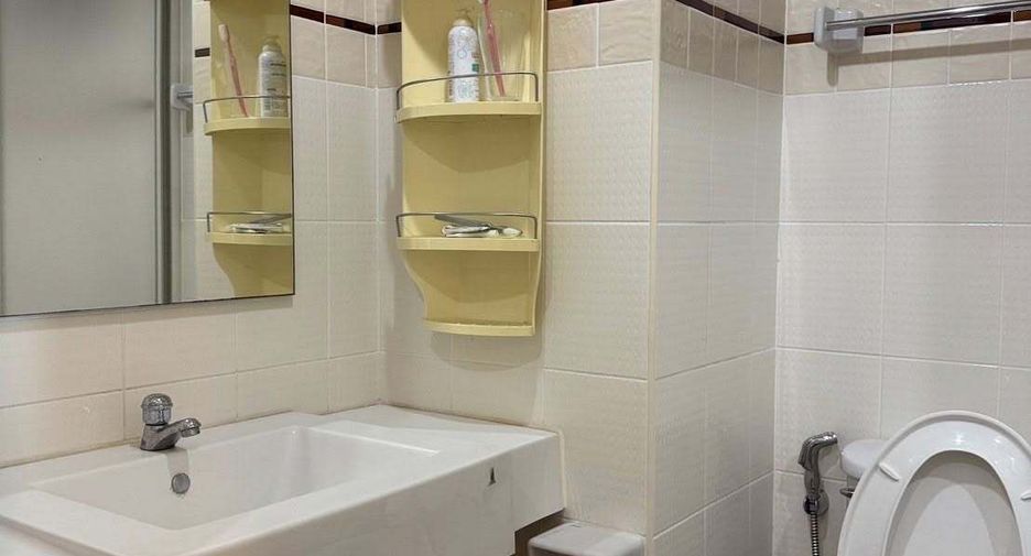 For rent 1 bed condo in Yan Nawa, Bangkok