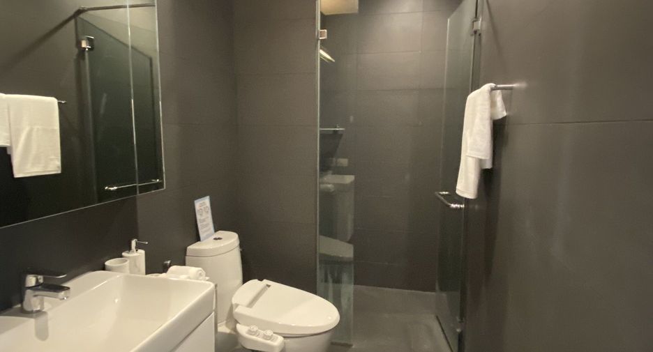 Wohnung zur Miete mit 2 Zimmer in Pathum Wan, Bangkok