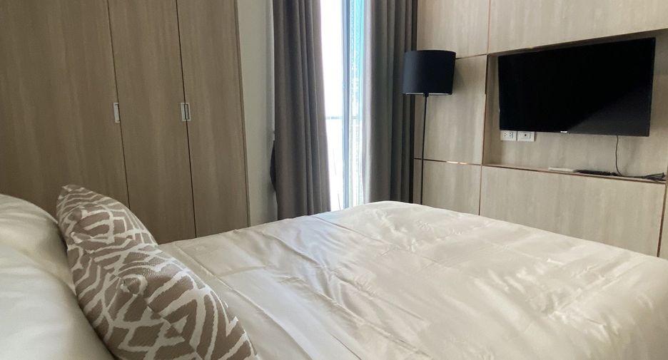For rent 2 bedrooms condo in Pathum Wan, Bangkok