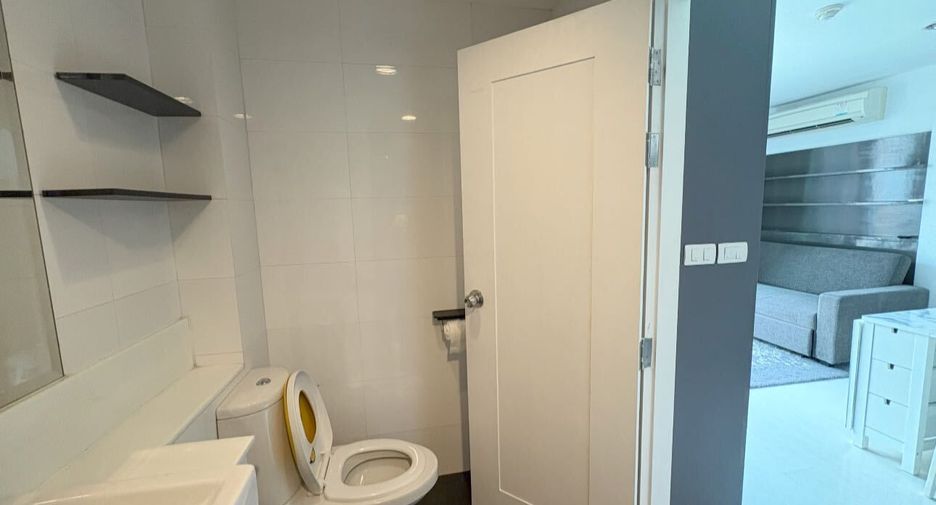 For rent 1 bed condo in Watthana, Bangkok