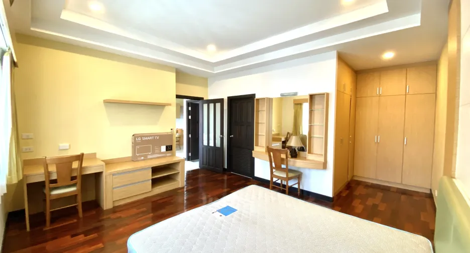 For rent 1 bed apartment in Watthana, Bangkok