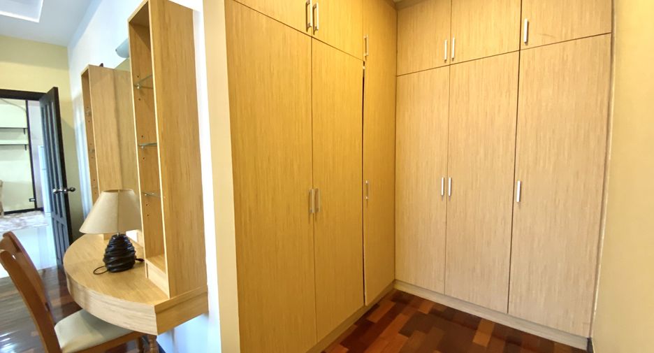 For rent 1 bed apartment in Watthana, Bangkok
