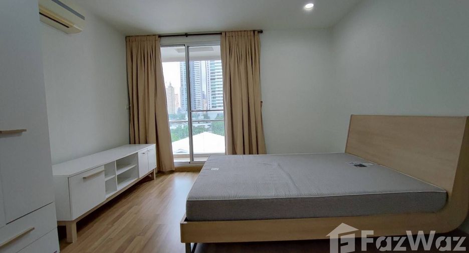 Condo en alquiler de 3 habitaciones en Khlong Toei, Bangkok