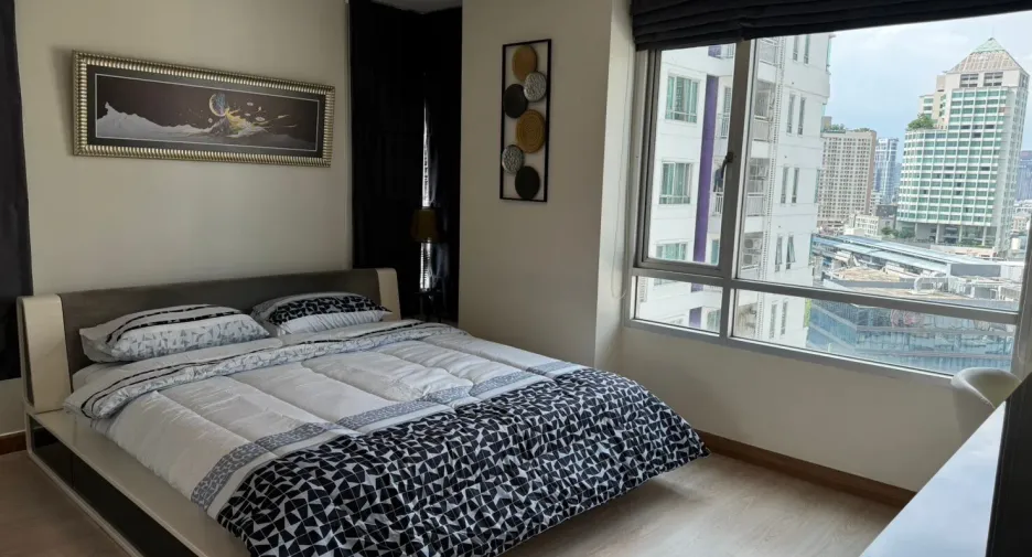 For rent 2 bedrooms condo in Khlong Toei, Bangkok