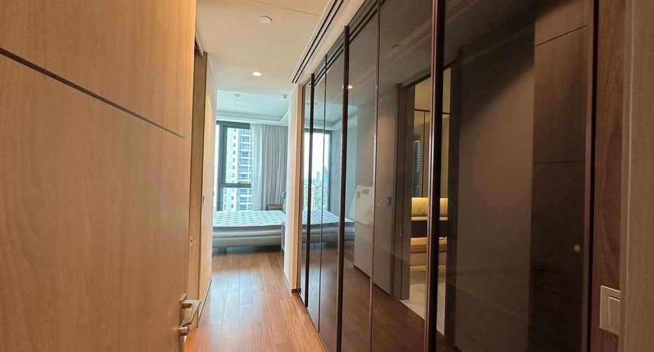 For rent 2 bedrooms condo in Khlong Toei, Bangkok