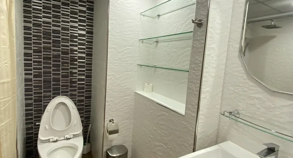 For rent 1 bed condo in Phra Khanong, Bangkok