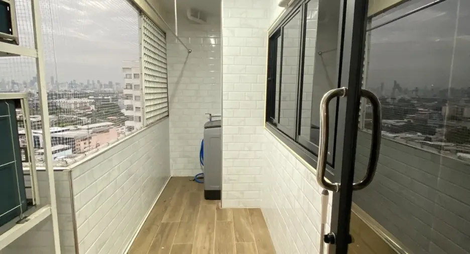 For rent 1 bed condo in Phra Khanong, Bangkok