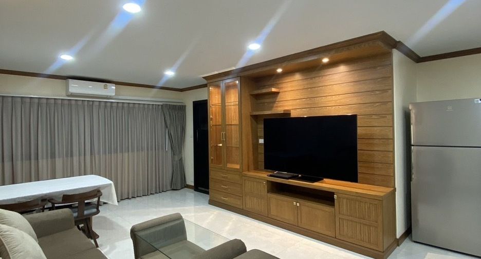 For rent 1 bed condo in Phra Khanong, Bangkok