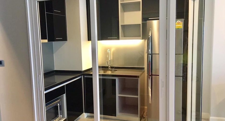 Condo en alquiler de 2 habitaciones en Watthana, Bangkok