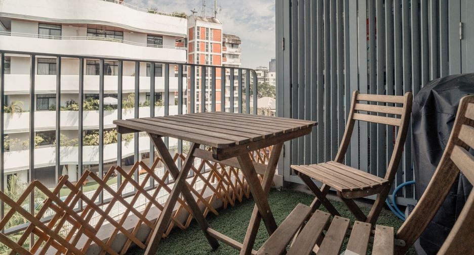 For rent 2 bedrooms condo in Watthana, Bangkok