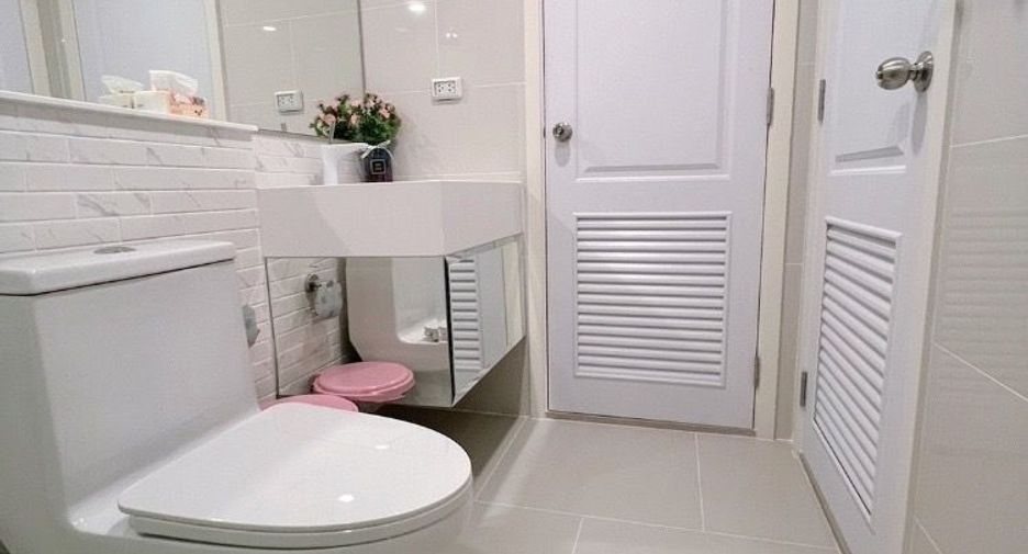 For rent 2 bedrooms condo in Din Daeng, Bangkok