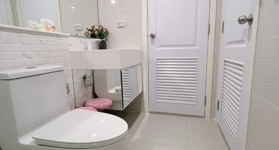 For rent 2 bedrooms condo in Din Daeng, Bangkok