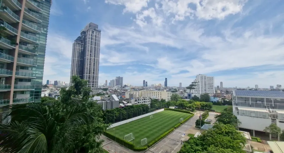 For rent 3 bedrooms apartment in Bang Kho Laem, Bangkok