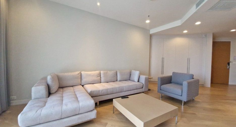 For rent 3 bedrooms apartment in Bang Kho Laem, Bangkok